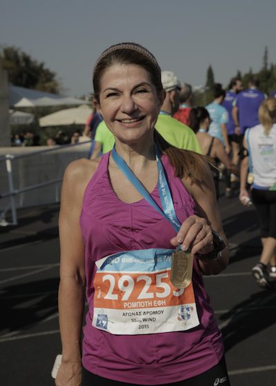 Γυναίκες και τρέξιμο Athens Marathon, Greece. Δεν έχει σημασία πόσο αργά πηγαίνεις, σημασία έχει να μην σταματάς